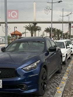 Infiniti QX70